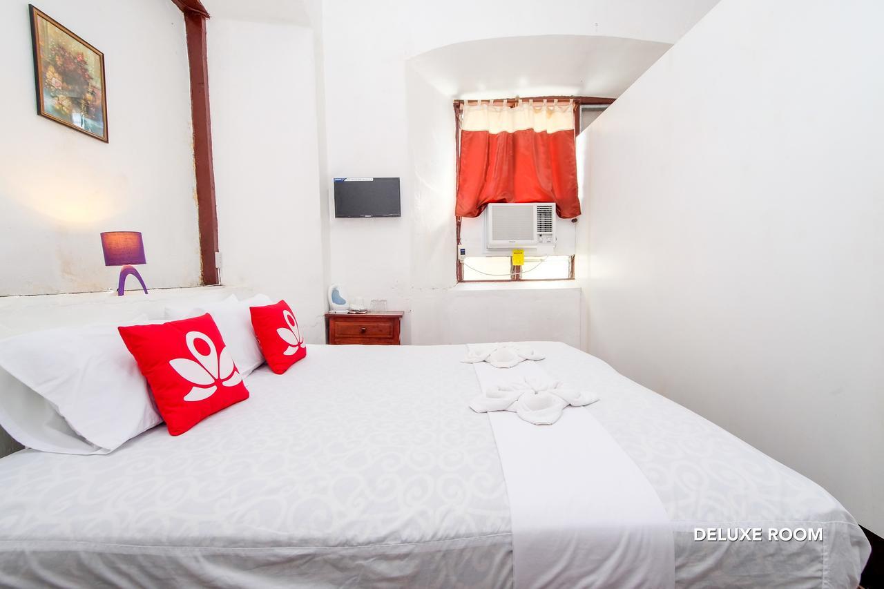 ZEN Rooms Calle Crisologo Vigan Esterno foto