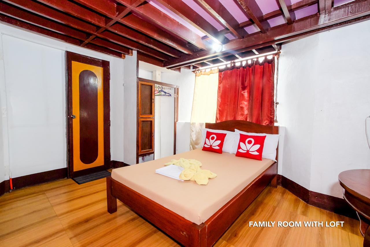 ZEN Rooms Calle Crisologo Vigan Esterno foto