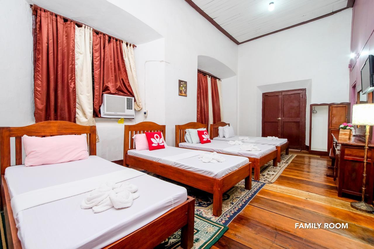 ZEN Rooms Calle Crisologo Vigan Esterno foto