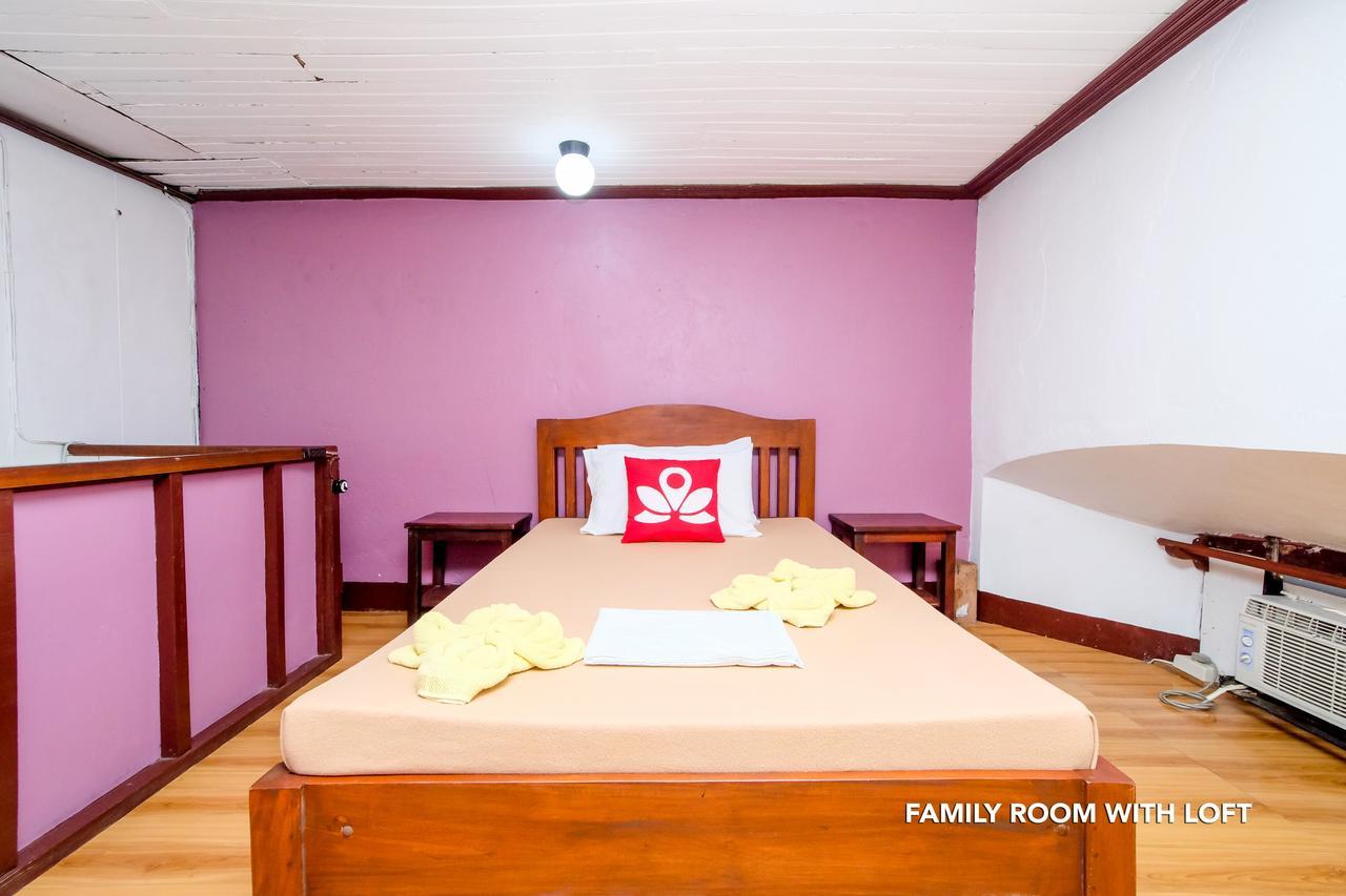 ZEN Rooms Calle Crisologo Vigan Esterno foto