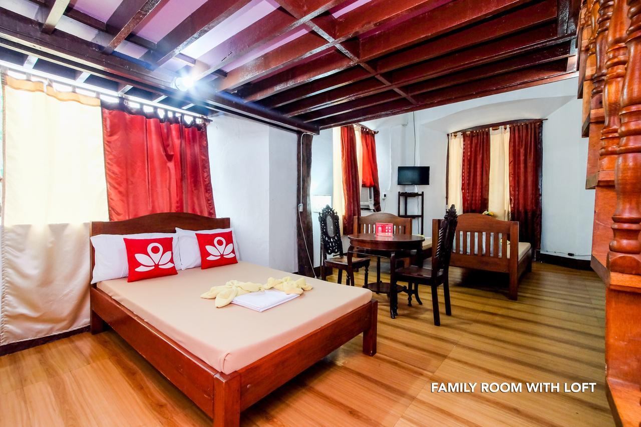 ZEN Rooms Calle Crisologo Vigan Esterno foto